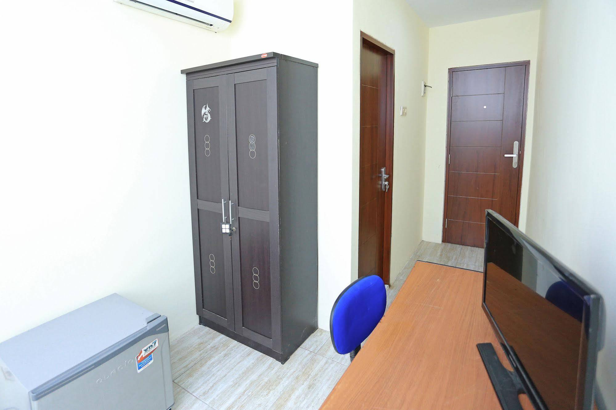 Ds Colive Siliwangi Hotel Semarang Exterior foto